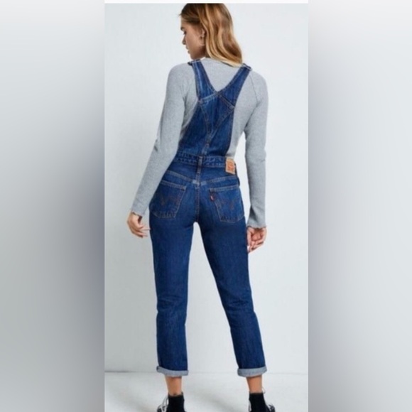 Levi’s Dark Wash Overalls Size M Excellent Used Condition - Picture 7 of 9